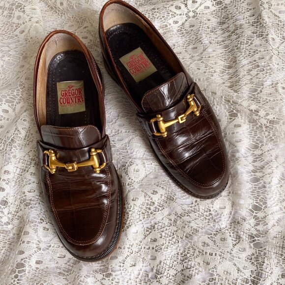 Vintage Brown Leather Loafers with Gold Accent - Picture 6 of 7
